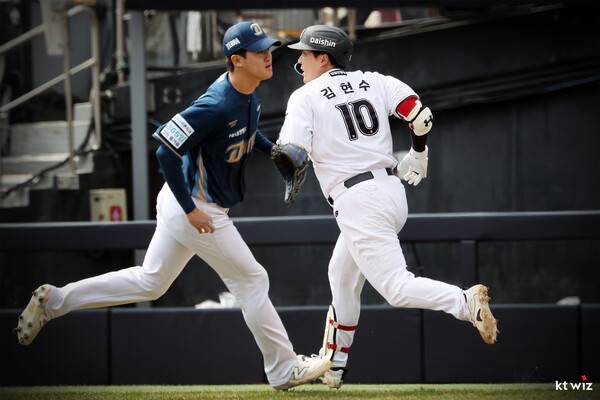 LG에서 이적한 김현수(사진=KT)