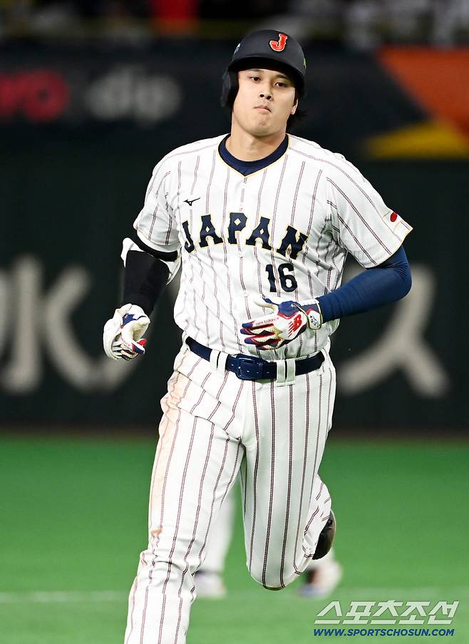 7일 일본 도쿄돔에서 열린 WBC(월드베이스볼클래식) 한국과 일본의 경기. 3회말 오타니가 동점 솔로홈런을 치고 베이스를 돌고 있다. 도쿄(일본)=허상욱 기자wook@sportschosun.com/2026.03.07/