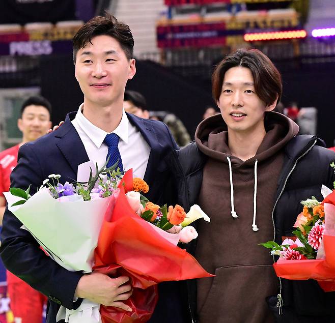 2024년 열린 박철우의 은퇴식에 직접 참석한 한선수. 사진제공=KOVO