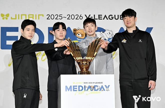 포스트시즌 미디어데이 현장을 찾은 현대캐피탈 황승빈, 우리카드 한태준, 대한항공 한선수, KB손해보험 나경복. 사진제공=KOVO