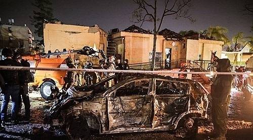 이란이 쏜 미사일이 방공망을 뚫고 떨어진 이스라엘 남부 디모나. 사진=로이터 연합뉴스