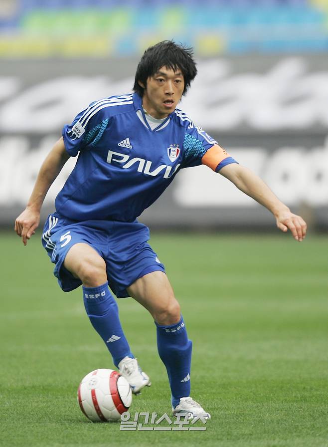 2006년 수원 삼성에서 뛰었던 김남일. 수원=김민규 일간스포츠 기자