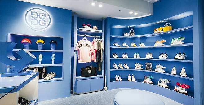 지포어 일본 오모테산도 힐즈 매장 전경 코오롱FnC 제공