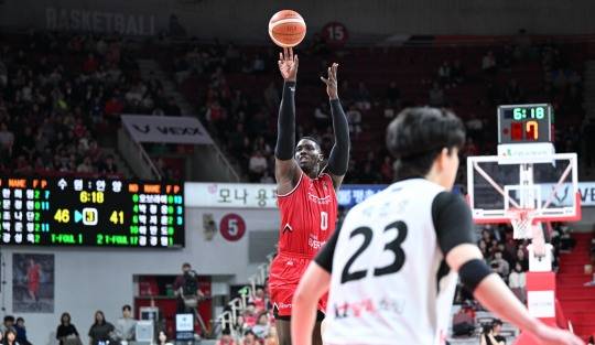 슛하는 조니 오브라이언트. 사진[연합뉴스]