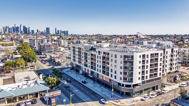 반도건설이 미국 로스앤젤레스에 지은 아파트 The Bora 3179 전경 . 반도건설