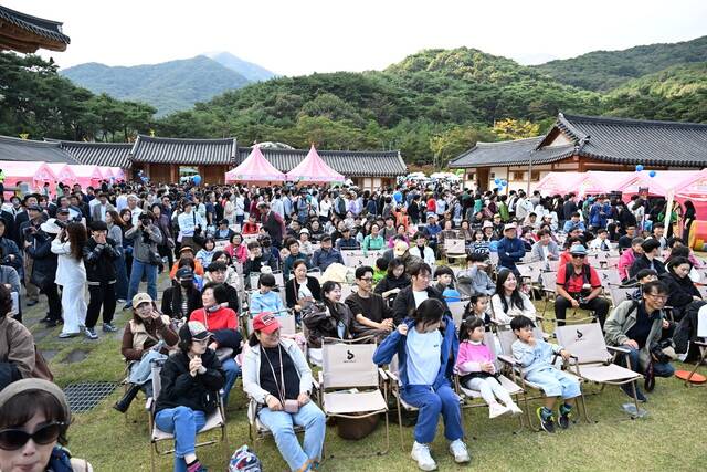 2025년 김천김밥축제를 찾은 관광객들