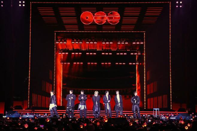 (사진=빅히트뮤직, 넷플릭스)