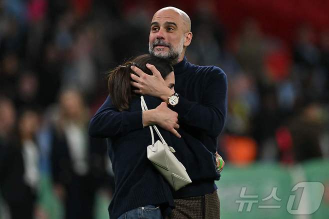23일 리그컵 우승으로 통산 40번째 우승을 달성한 펩 과르디올라 맨체스터 시티 감독. ⓒ AFP=뉴스1