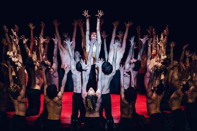 BBL '볼레로' 공연 장면ⓒMarc Ducrest(인아츠프로덕션 제공)