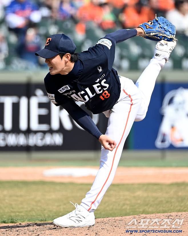 21일 부산 사직야구장에서 열린 한화와 롯데의 시범경기. 한화 이상규가 역투하고 있다. 부산=허상욱 기자wook@sportschosun.com/2026.03.21/