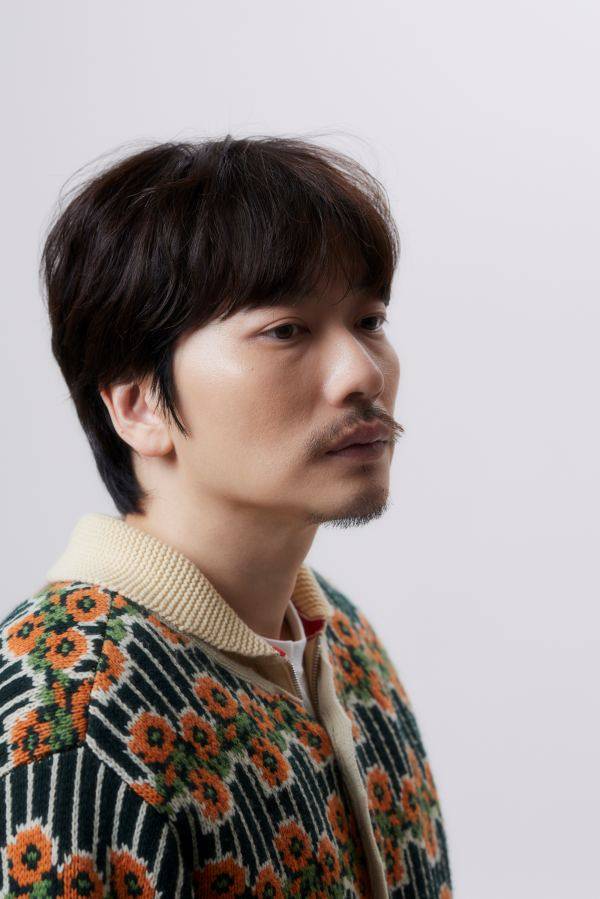 ⓒ㈜런업컴퍼니, ㈜바이포엠스튜디오