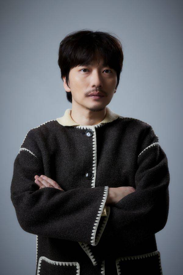 ⓒ㈜런업컴퍼니, ㈜바이포엠스튜디오