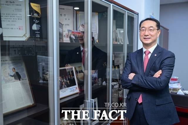 김건 국민의힘 의원이 "자극적인 언어 대신 쉬운 언어로 꼭 필요한 메시지를 전달하는 정치를 끝까지 유지하고자 한다"고 강조했다. /국회=남윤호 기자