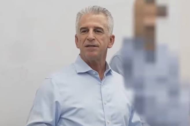 다비드 바르네아 이스라엘 모사드 국장은 베냐민 네타냐후 총리와 미 정부 측에 이란 내부 봉기론을 보고했다고 한다./인스타그램