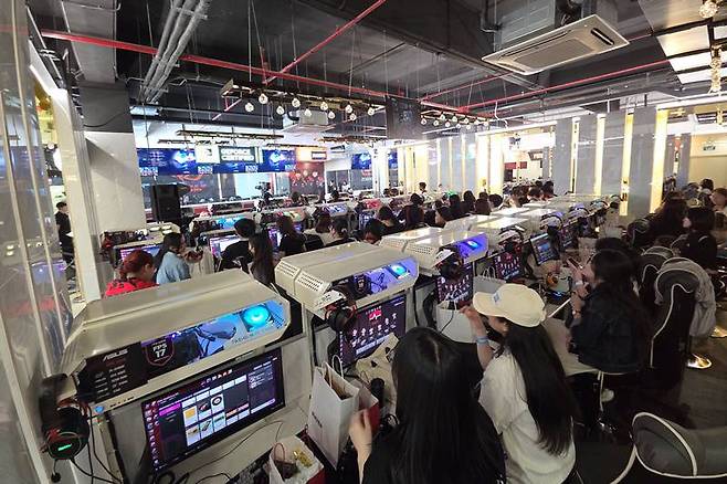 레드포스 PC 아레나 호치민 1호점