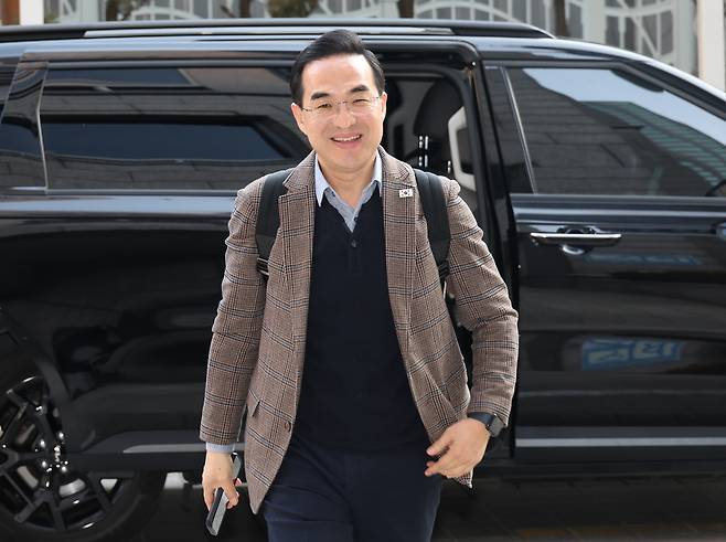 박홍근 기획예산처 장관 후보자가 22일 서울 중구 예금보험공사에 마련된 인사청문회 준비 사무실로 출근하고 있다. 연합뉴스