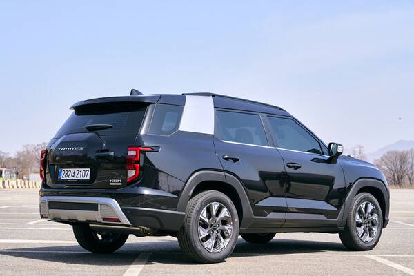 KGM 토레스 하이브리드 사진 KG 모빌리티