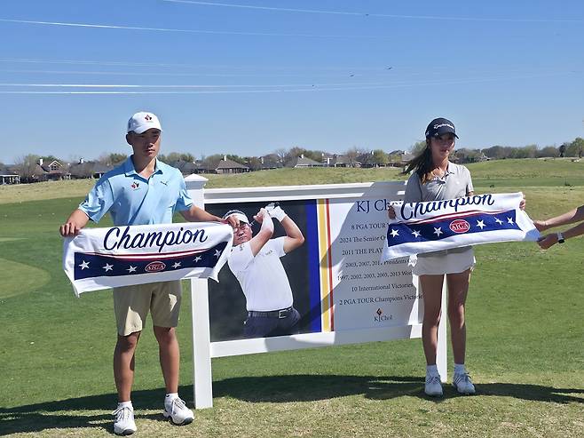 ‘2026 최경주 재단 텍사스 주니어 챔피언십 by 퍼시픽링스코리아’에서 남녀부 우승을 차지한 도슨 루(왼쪽)과 헤일리 킴. 사진제공 | PLK