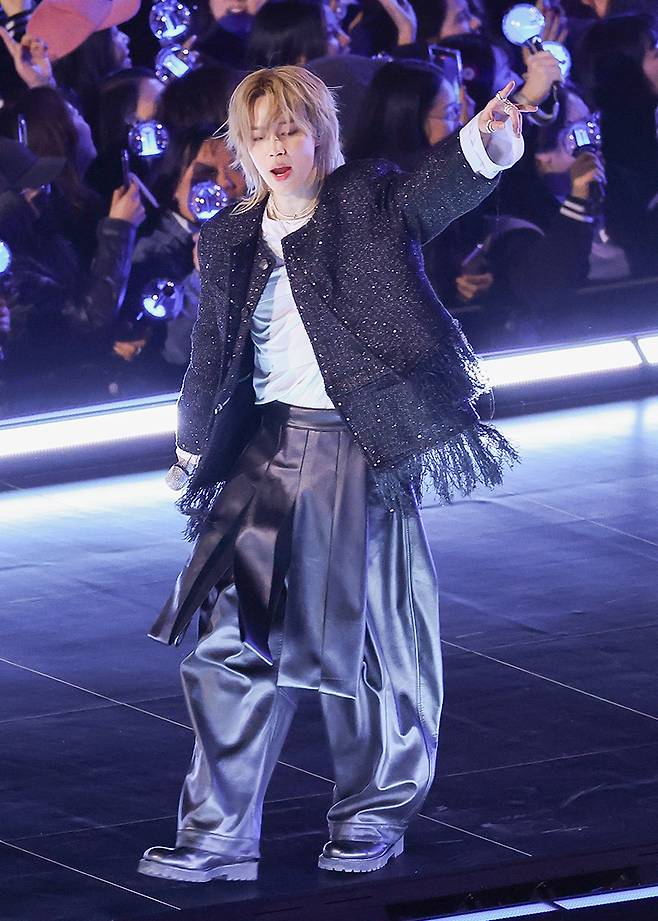 방탄소년단 지민, 무대 제왕의 귀환..광화문 컴백 韓·美 트렌드 1위