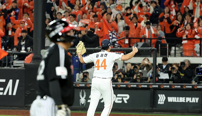 올 시즌에도 한화의 마무리 투수를 맡을 걸로 보이는 김서현