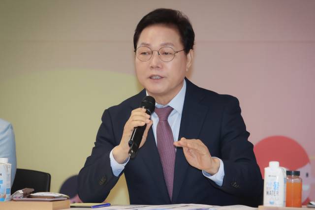 박완수 도지사는 24일 현장 소통자리에서 "여성과 청년이 일할 수 있는 기회를 확대하기 위해 콘텐츠 산업과 관광·서비스 산업 등으로 산업을 다변화하고, 김해 콘텐츠산업타운 조성 등을 통해 관련 분야 창업과 일자리 창출을 적극 지원하겠다"강조했다. 경남도 제공