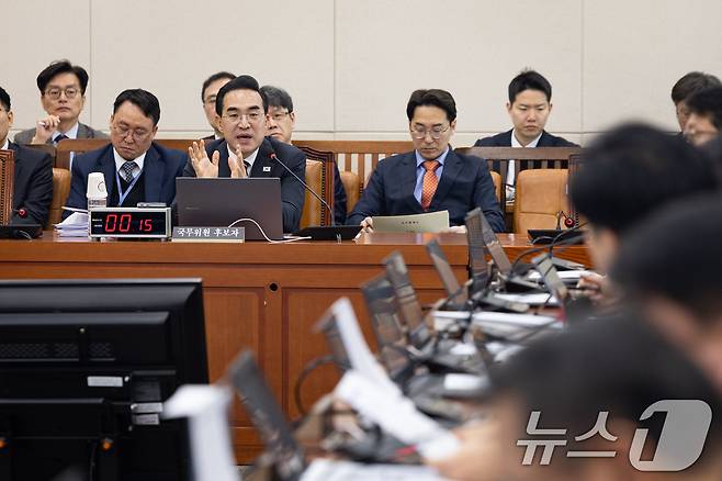 박홍근 기획예산처 장관 후보자가 23일 서울 여의도 국회에서 열린 인사청문회에 출석해 의원 질의에 답하고 있다. 2026.3.23 ⓒ 뉴스1 유승관 기자