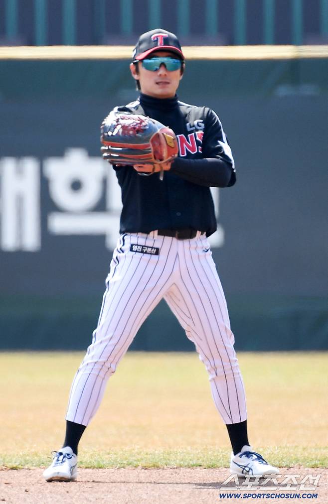 20일 인천SSG랜더스필드에서 열린 SSG 랜더스와 LG 트윈스의 시범경기. LG 신민재가 수비를 하고 있다. 인천=박재만 기자 pjm@sportschosun.com/2026.03.20/