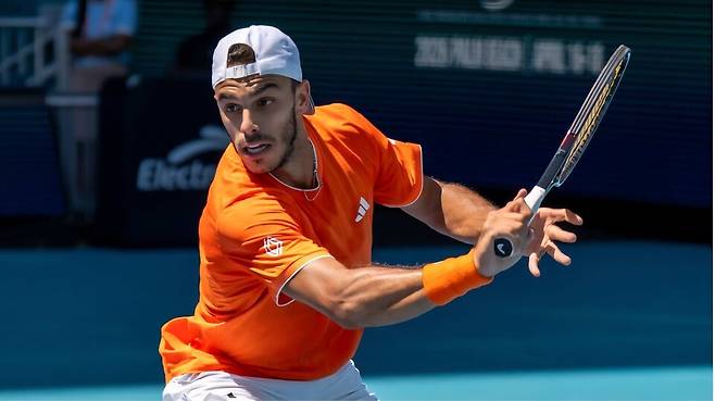 다닐 메드베데프를 무너뜨린 프란치스코 세룬돌로(아르헨티나). 사진 ATP 투어