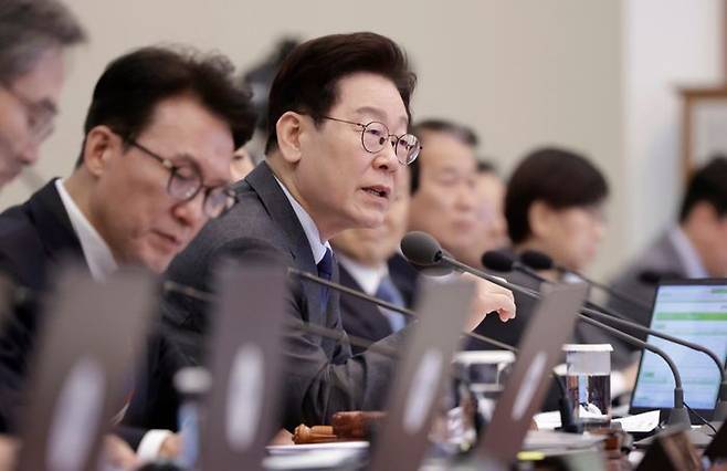 이재명 대통령이 24일 청와대에서 열린 국무회의에서 발언하고 있다.ⓒ뉴시스