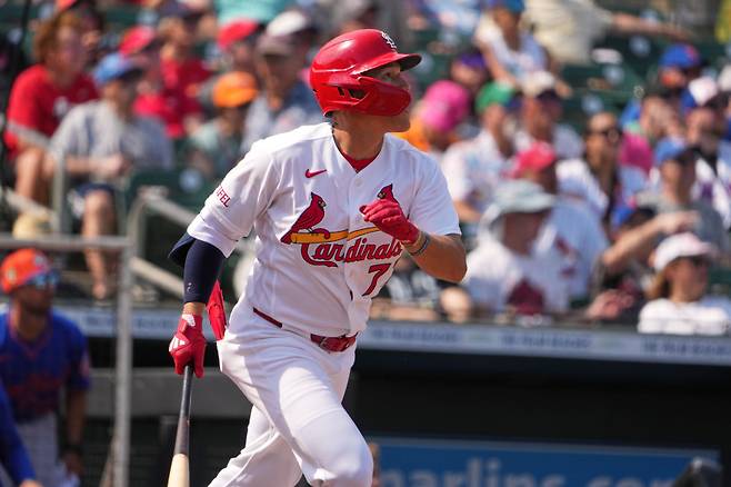 <yonhap photo-1852=""> St. Louis Cardinals' JJ Wetherholt watches his solo home run during the fourth inning of a spring training baseball game against the New York Mets Friday, Feb. 27, 2026, in Jupiter, Fla. (AP Photo/Jeff Roberson)/2026-02-28 05:19:54/ <저작권자 ⓒ 1980~2026 ㈜연합뉴스. 무단 전재 재배포 금지, AI 학습 및 활용 금지></yonhap>