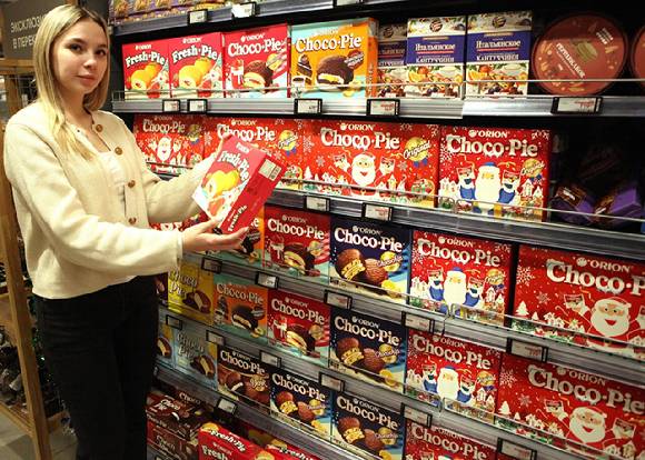 러시아 매장에 오리온 제품이 진열돼 있다. [사진=오리온]