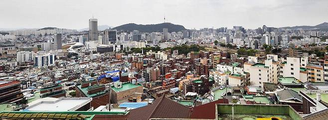 재개발이 진행 중인 옛 창신9구역과 10구역 전경.  매경DB