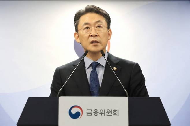 권대영 금융위원회 부위원장이 지난달 12일 서울 종로구 정부서울청사에서 부실기업의 신속·엄정 퇴출을 위한 상장폐지 개혁방안 관련 브리핑을 하고 있다. /사진=뉴스1