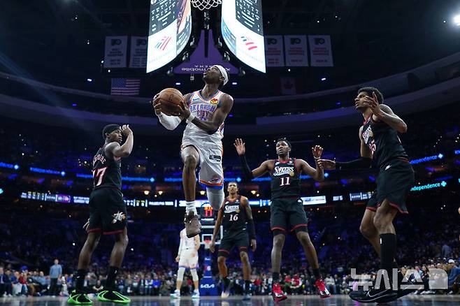 [필라델피아=AP/뉴시스] 미국프로농구(NBA) 오클라호마시티 선더의 셰이 길저스 알렉산더. 2026.03.23.