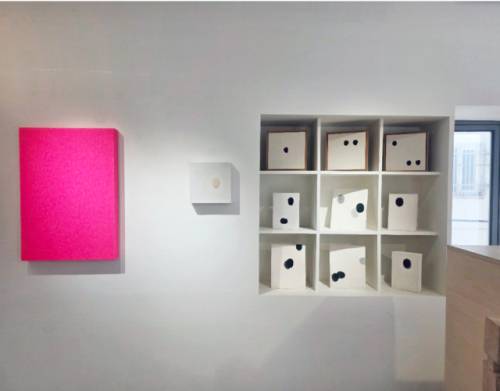 ◇유병훈 작가는 다음달 12일까지 서울 갤러리 아트링크에서 ‘점(Dot)’을 매개로 한 작품을 선보인다.