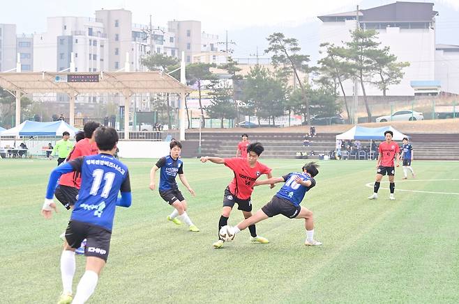 ‘2026 전국 고등축구리그(경북·대구 권역) 첫 경기가 청송군 진보생활체육공원에서 열리면서 본격적인 리그전에 돌입했다. /청송군 제공