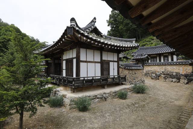 봉화군 상운면에 위치한 야옹정 전경. 단종에 대한 절의를 지킨 전응방의 삶이 깃든 공간으로 경상북도 민속문화유산으로 지정돼 있다. 봉화군 제공