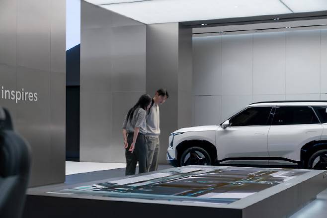 '오토랜드 광주' 브랜드관에 마련된 'EV 익스피리언스 존'