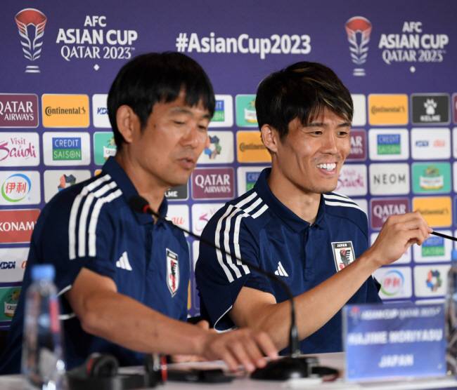 모리야스 감독(왼쪽)과 도미야스   스포츠조선DB