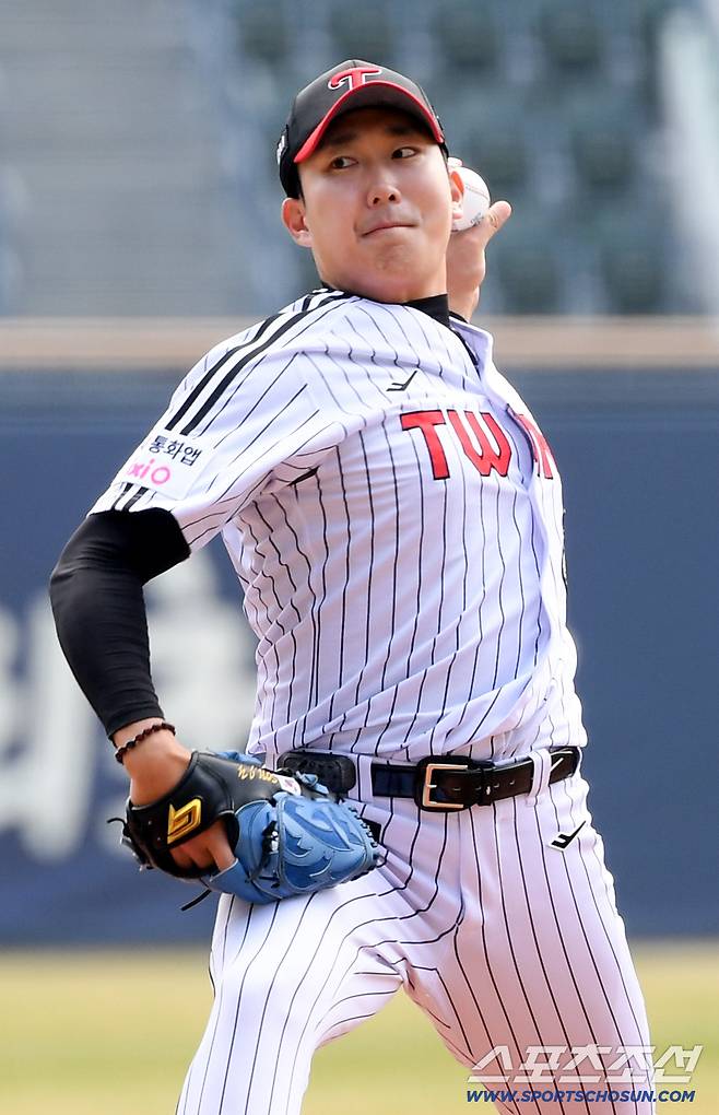 24일 잠실구장에서 열린 LG와 키움의 시범경기. LG 손주영이 역투하고 있다. 잠실=박재만 기자 pjm@sportschosun.com/2026.03.24/