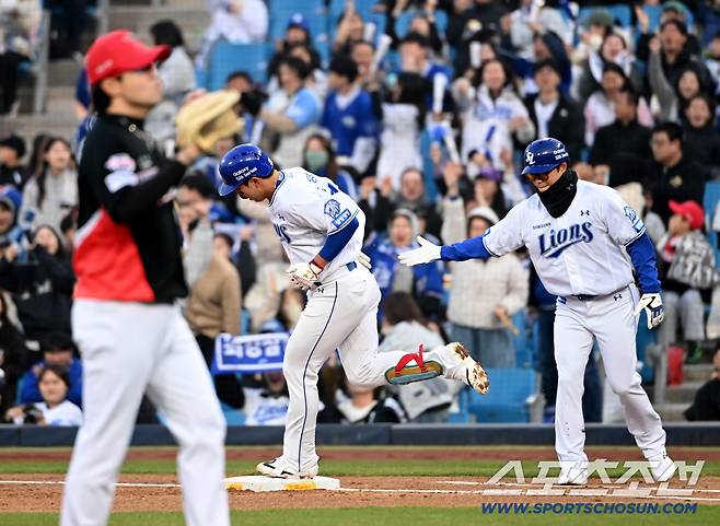 23일 대구삼성라이온즈파크에서 열린 KIA와 삼성의 시범경기. 2회말 삼성 김영웅이 선제 솔로홈런을 치고 베이스를 돌고 있다. 대구=허상욱 기자wook@sportschosun.com/2026.03.23/