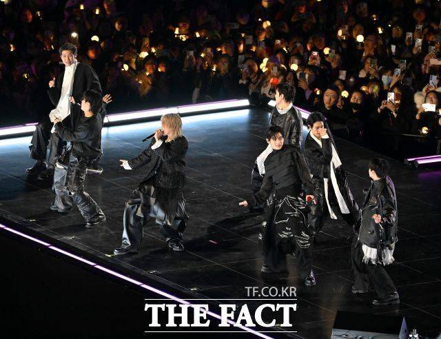 넷플릭스를 통해 실시간 스트리밍된 방탄소년단의 'BTS 컴백 라이브: ARIRANG' 무대를 전 세계 1840만 명이 시청했다. 사진은 지난 21일 서울 광화문 광장에서 진행된 'BTS 컴백 라이브: ARIRANG' 현장 모습. /사진공동취재단