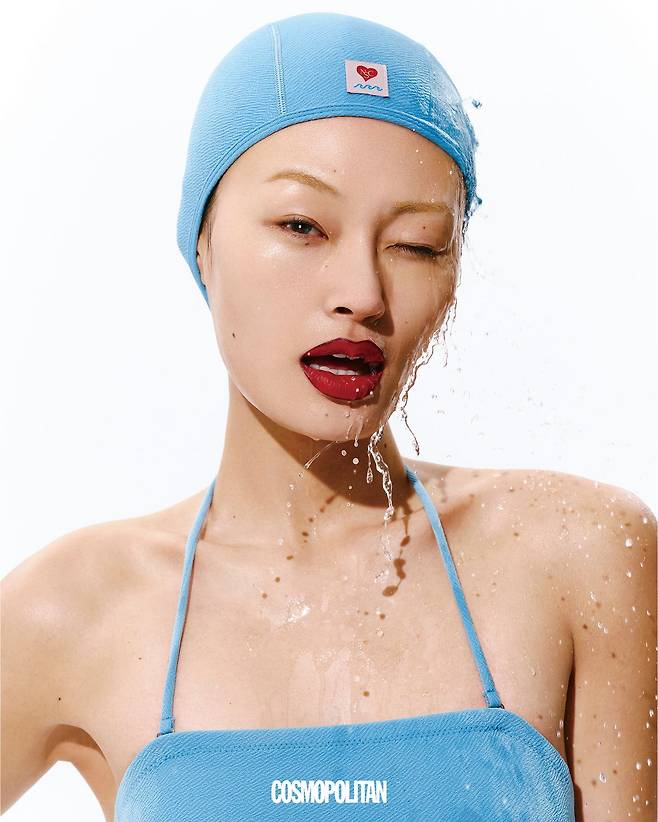 홀터넥 원피스 스윔슈트, 수영모 셋업 Naked Surf Club.