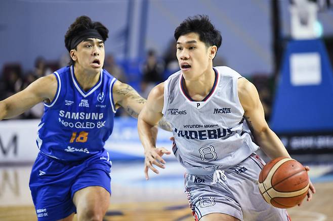 현대모비스 아시아쿼터 선수인 피게로아(오른쪽). KBL 제공