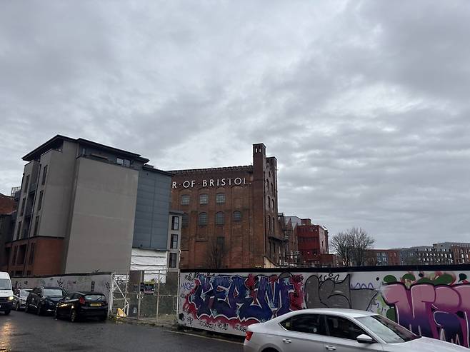 재개발이 진행중인 브리스틀 시내.