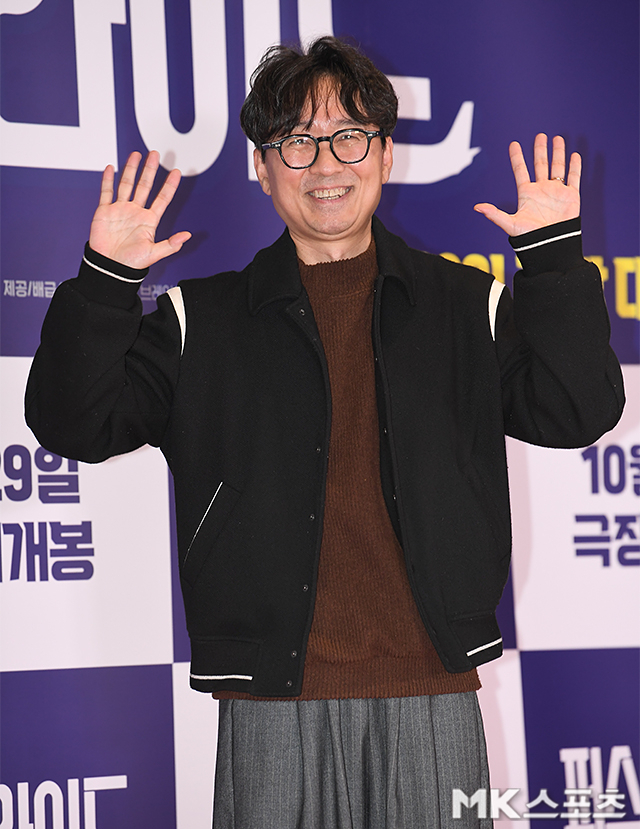 이쯤 되면 ‘신이 내린 꿀팔자’를 넘어 ‘대한민국이 선택한 거장’이다. 사진=천정환 기자