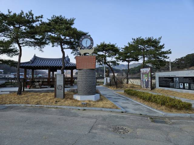 ▲ 우마이마을 엄흥도소공원 시계탑 ⓒ문경시 제공