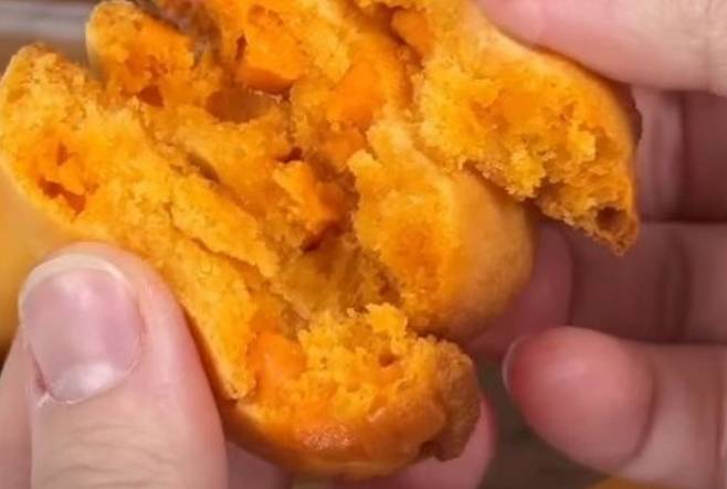 대형마트에서 4480원에 판매되는 황치즈칩 제품이 중고 거래 플랫폼에서 정가 대비 약 4배 이상의 웃돈이 붙어 거래되는 사례가 나타나고 있다. 인스타그램 갈무리