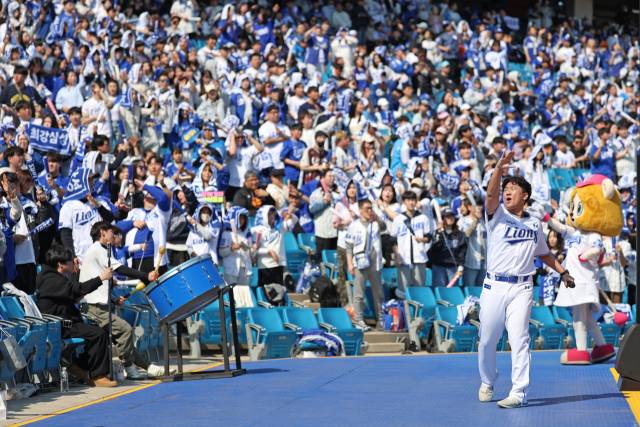 프로야구가 28일 개막한다. 지난 21일 삼성 라이온즈와 LG 트윈스의 시범경기가 열린 대구 삼성라이온즈파크 관중석 풍경. 삼성 제공