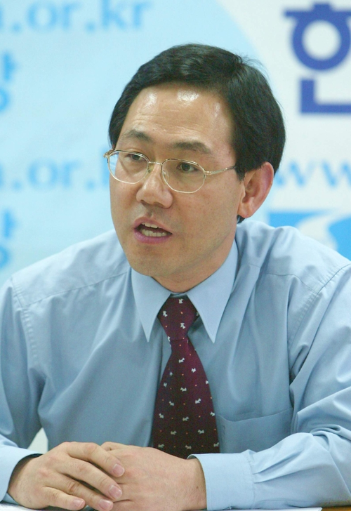 2004년 총선에 출마한 당시 한나라당 주호영 후보. <영남일보DB>